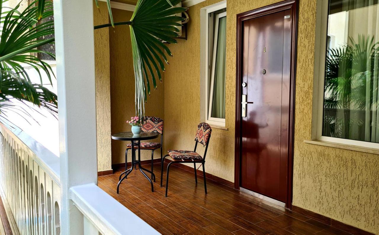 Отель Georgian House Кутаиси Экстерьер фото