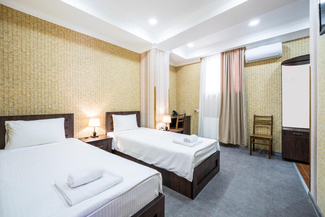 Отель Georgian House Кутаиси Экстерьер фото