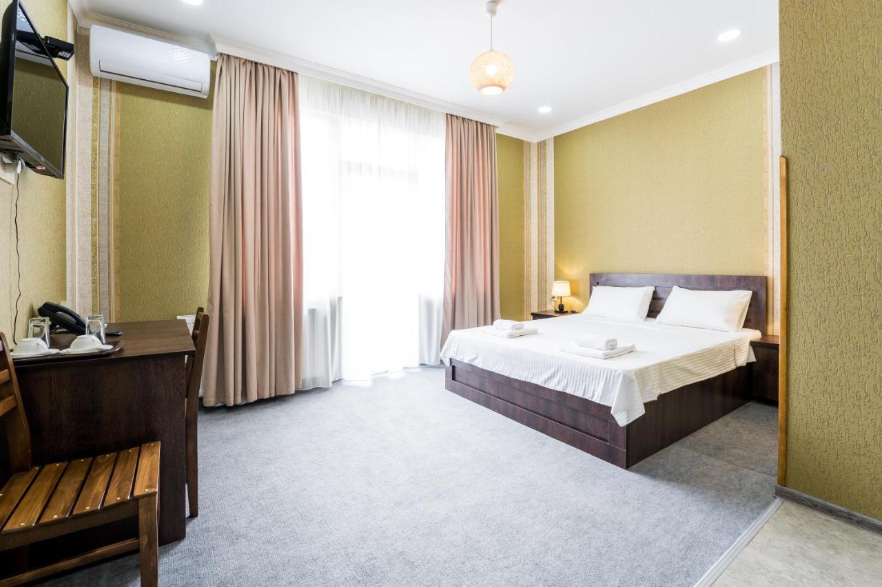 Отель Georgian House Кутаиси Экстерьер фото