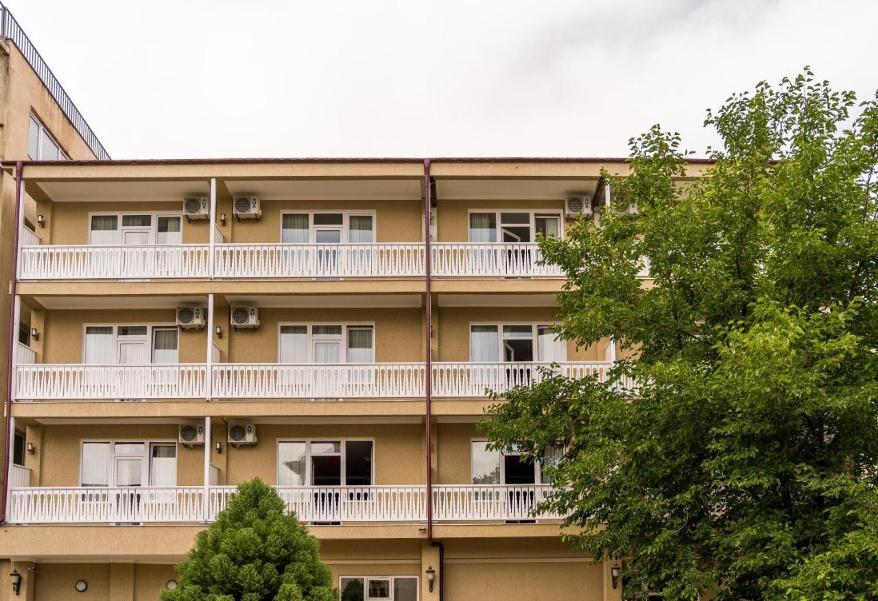 Отель Georgian House Кутаиси Экстерьер фото